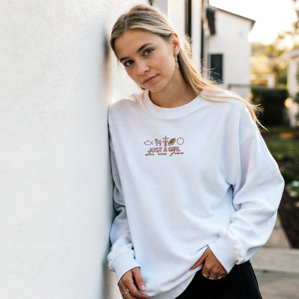 Faith embroidered women’s crewneck
